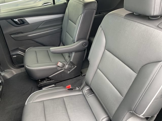 Used 2025 Buick Enclave Preferred FWD image 18