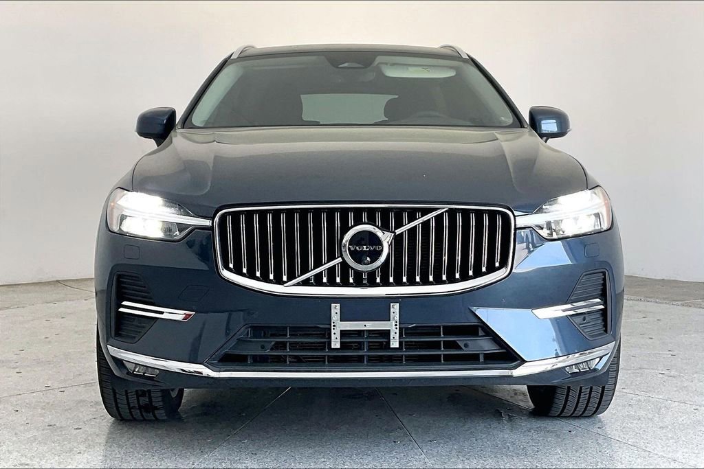 Used 2023 Volvo XC60 B5 Plus w/ Protection Package Premier image 5