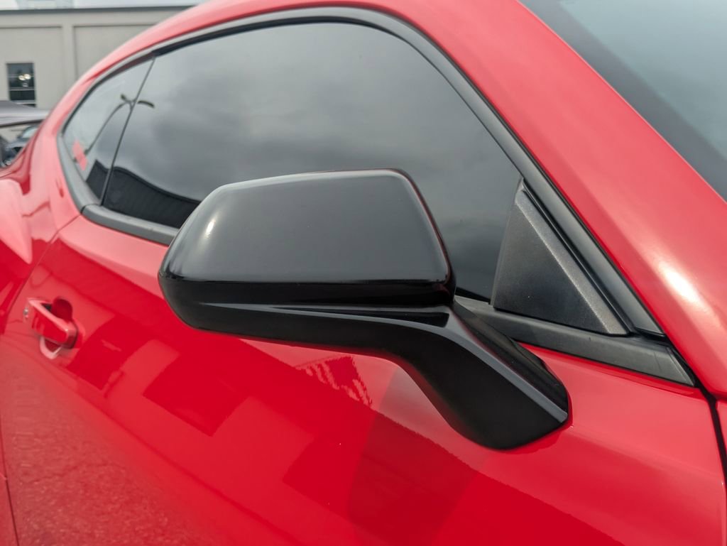 Used 2019 Chevrolet Camaro ZL1 RWD image 11