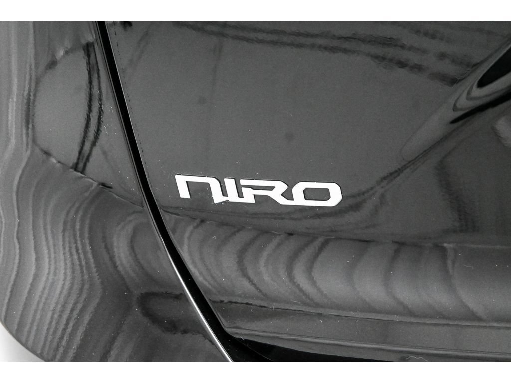 Certified 2025 Kia Niro Wave w/ Wave Preserve Package FWD image 43