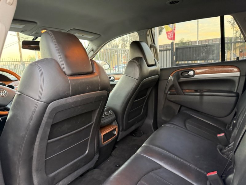 Used 2009 Buick Enclave CXL w/ Driver Confidence Package image 15