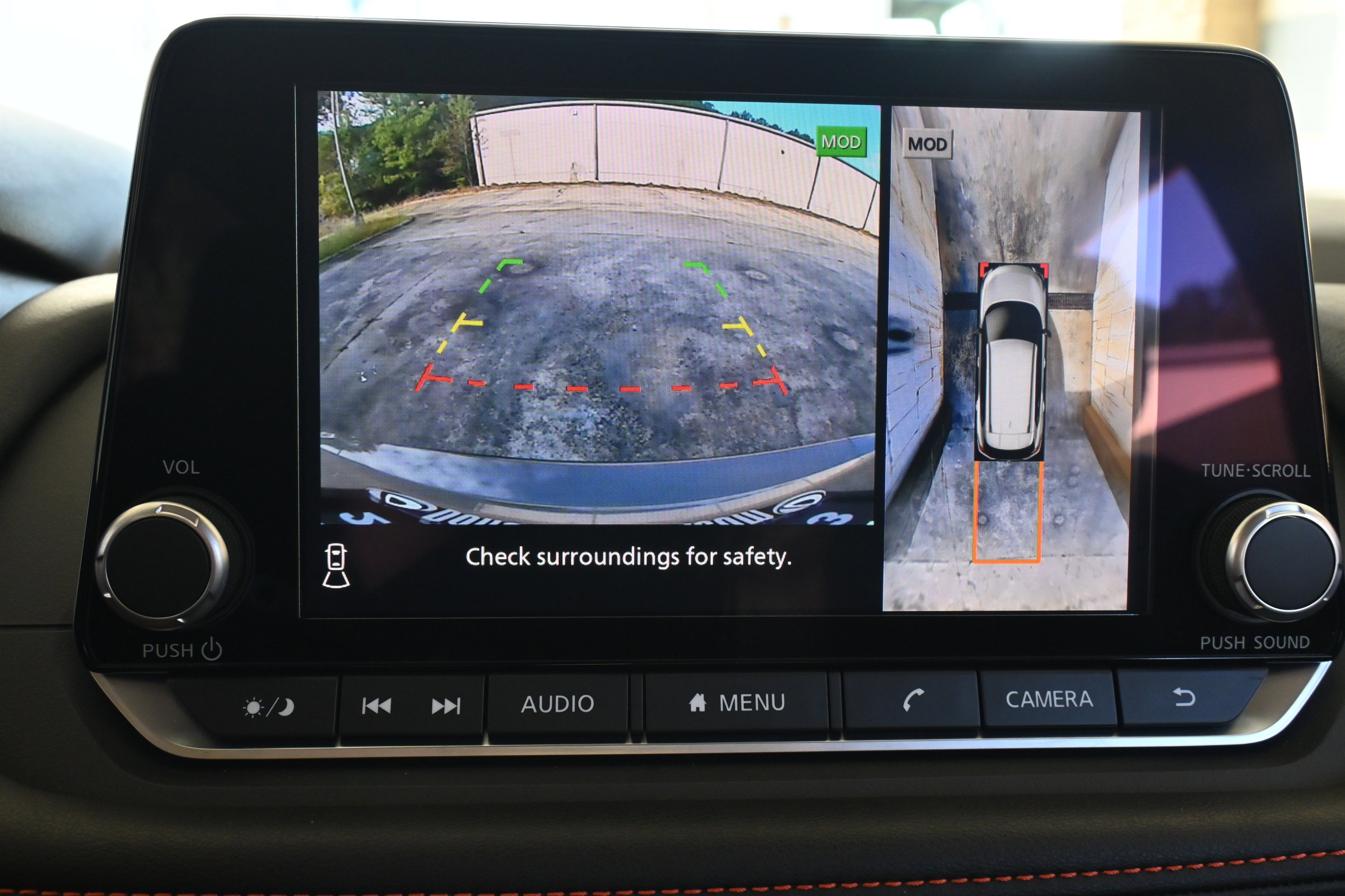 Used 2025 Nissan Rogue SV image 27