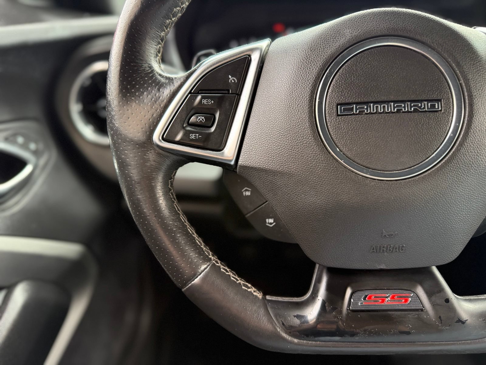 Used 2016 Chevrolet Camaro SS RWD image 26