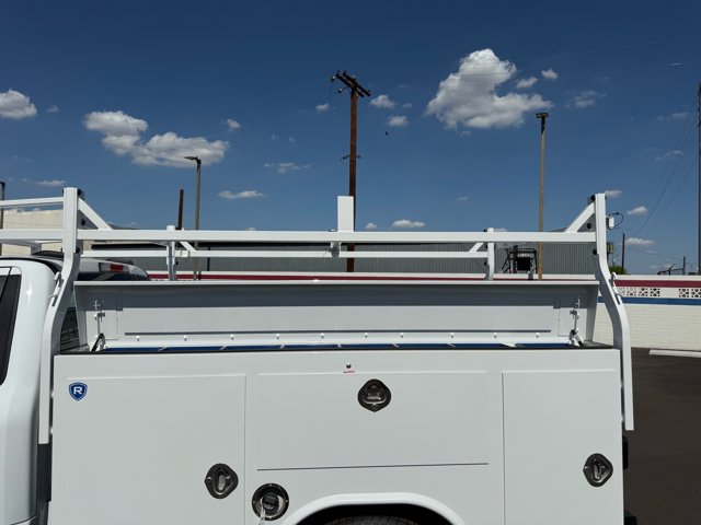 New 2026 Ford F250 XL w/ XL Chrome Package RWD image 15