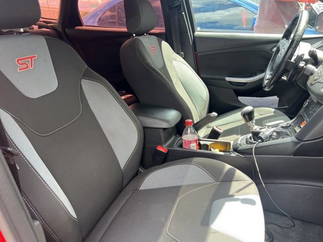 Used 2017 Ford Focus ST FWD image 6