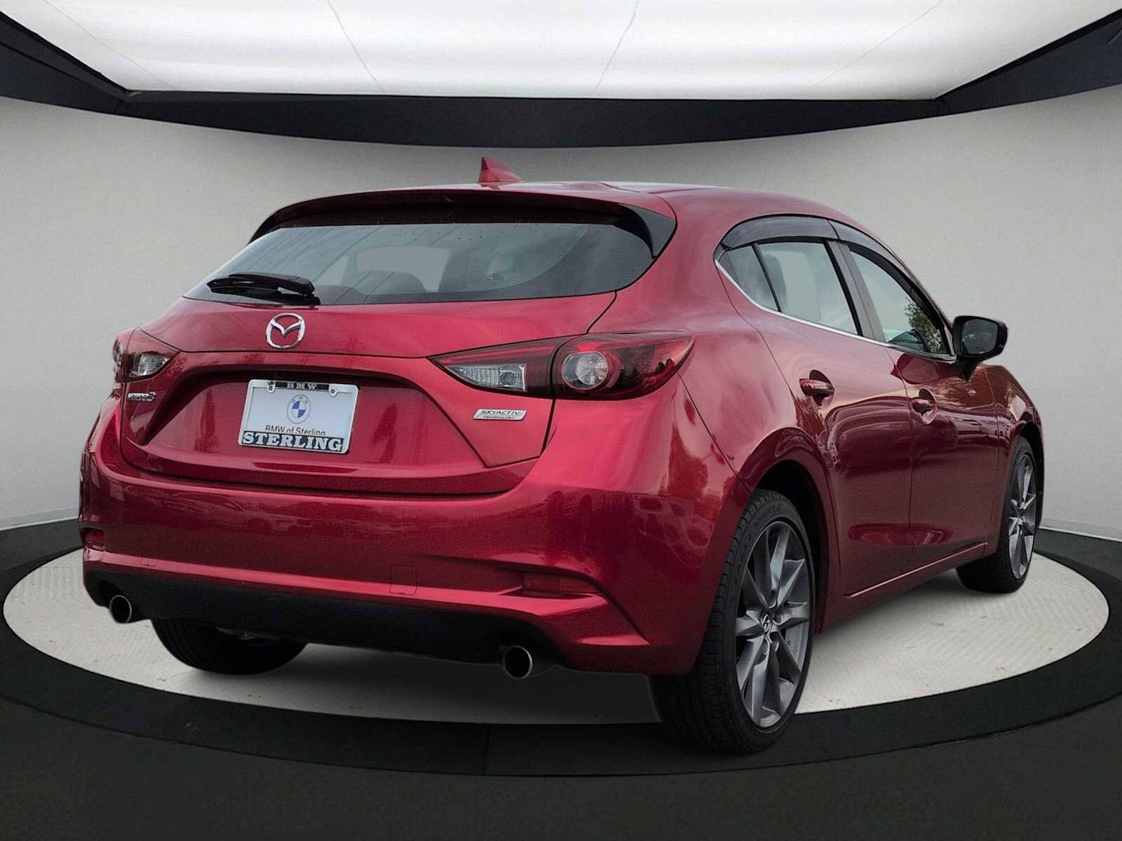 Used 2018 MAZDA MAZDA3 Grand Touring w/ Premium Equipment Package FWD image 8