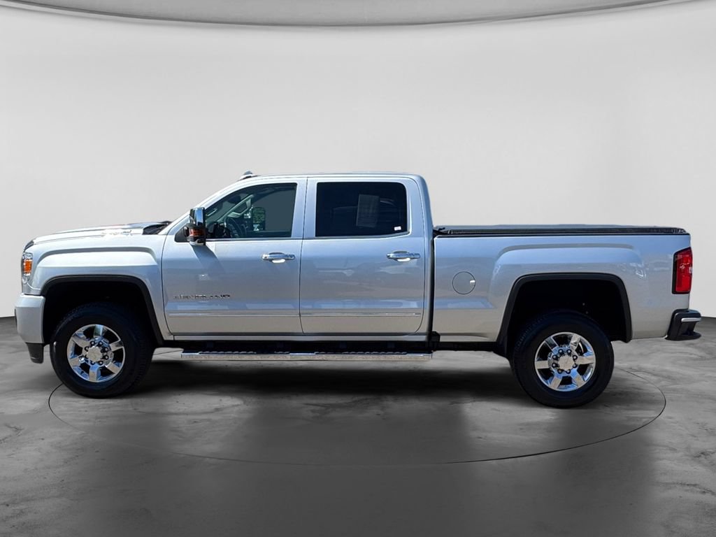 Used 2018 GMC Sierra 3500 Denali w/ Duramax Plus Package AWD/4WD image 6