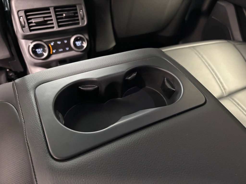 New 2026 Land Rover Range Rover Velar Dynamic SE image 25