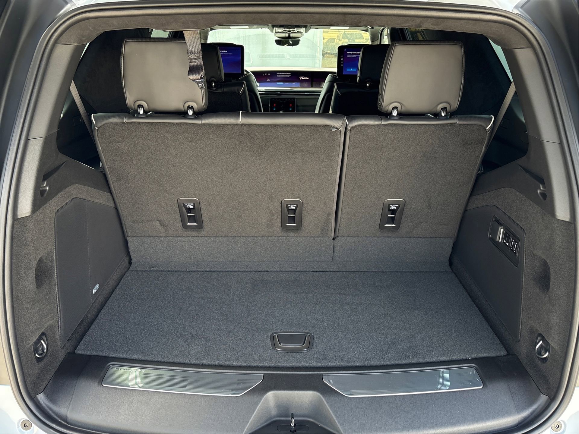 New 2026 Cadillac Escalade Platinum Sport image 11