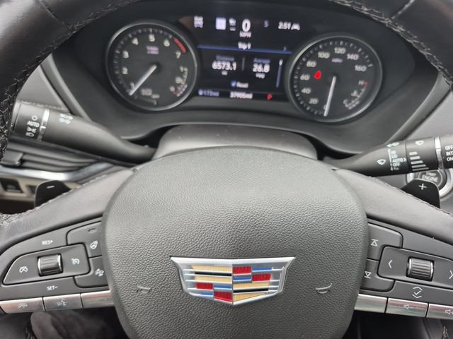Used 2023 Cadillac XT4 Premium Luxury w/ Technology Package AWD/4WD image 27