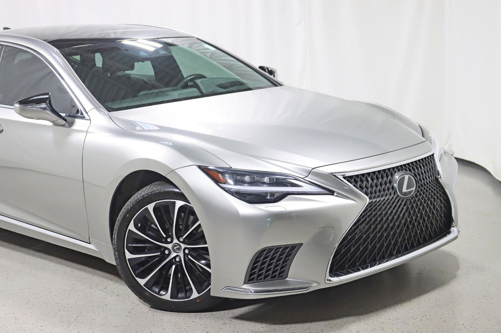 Used 2021 Lexus LS 500 AWD w/ Luxury Package image 2