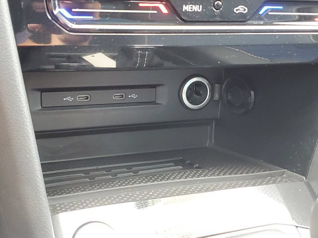 New 2026 Volkswagen Taos SEL AWD/4WD image 30