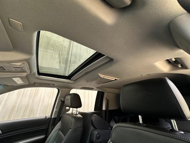 Used 2020 GMC Yukon XL Denali w/ Denali Ultimate Package image 40