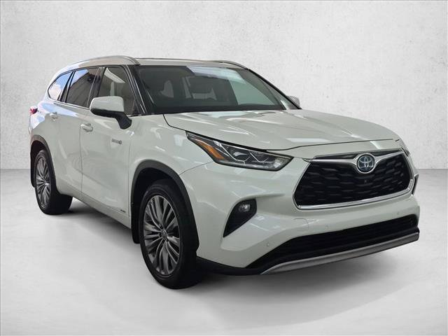 Used 2021 Toyota Highlander Platinum AWD/4WD image 3
