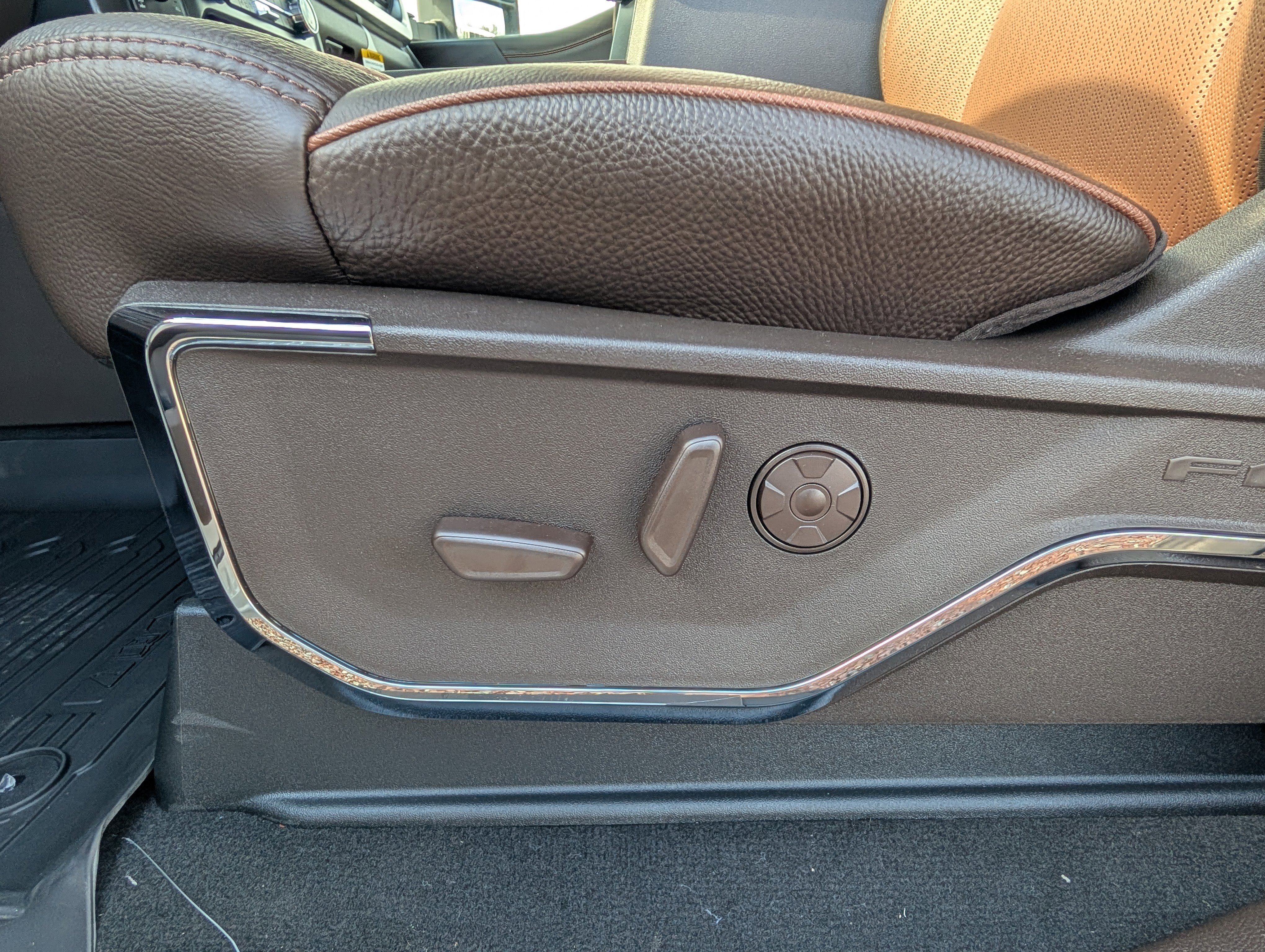 New 2026 Ford F250 King Ranch w/ Chrome Package image 22