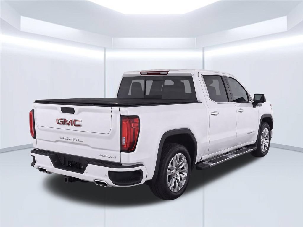 Used 2022 GMC Sierra 1500 Denali w/ Driver Alert Package II AWD/4WD image 4