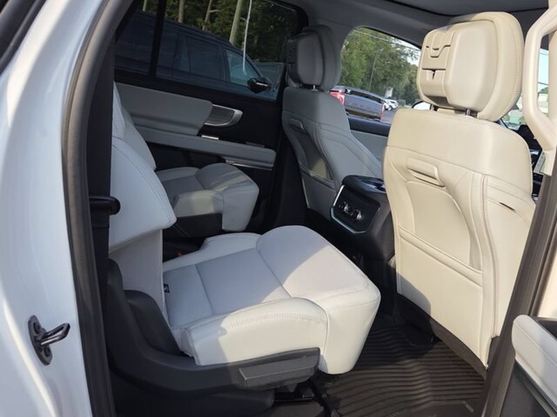 New 2027 Ford Expedition Max Platinum AWD/4WD image 15