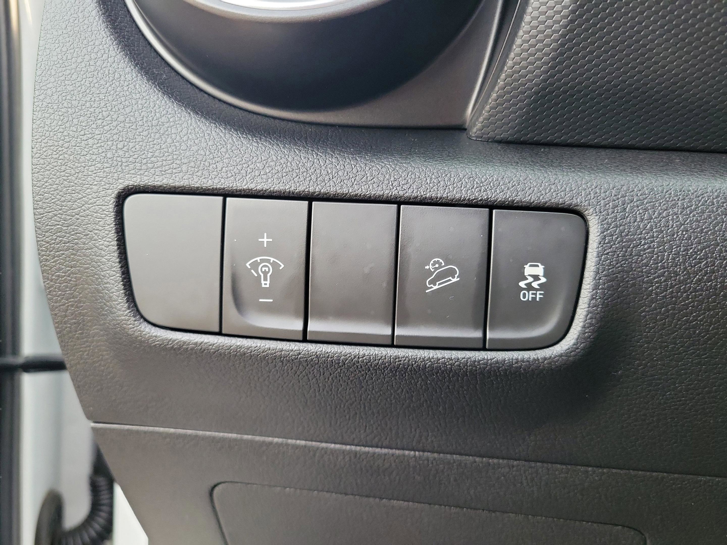 Certified 2023 Hyundai Kona SEL w/ Convenience Package image 23