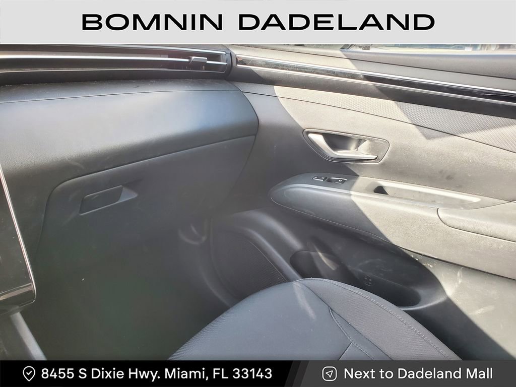 Used 2022 Hyundai Tucson SE image 21