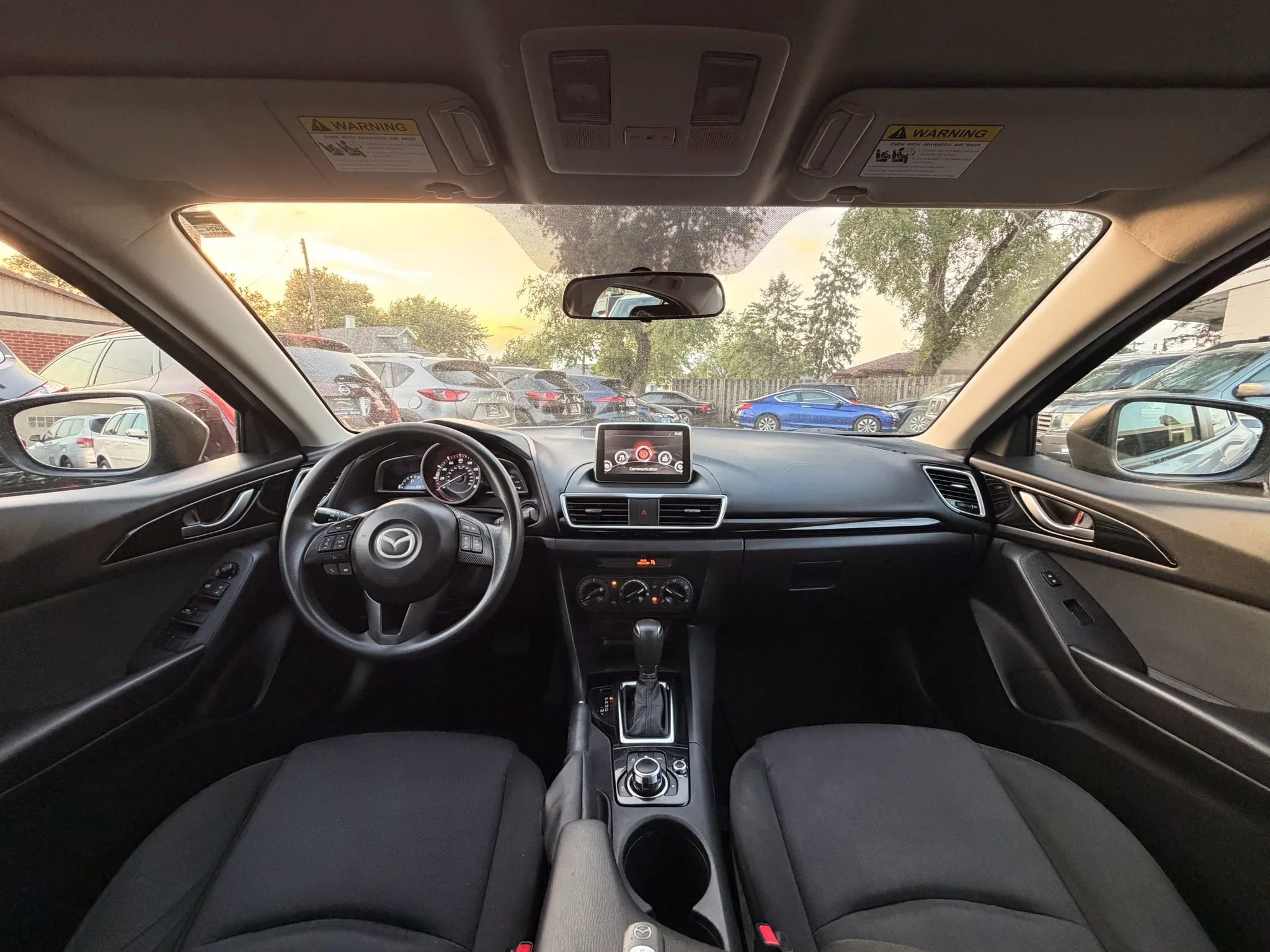 Used 2015 MAZDA MAZDA3 i Sport FWD image 2