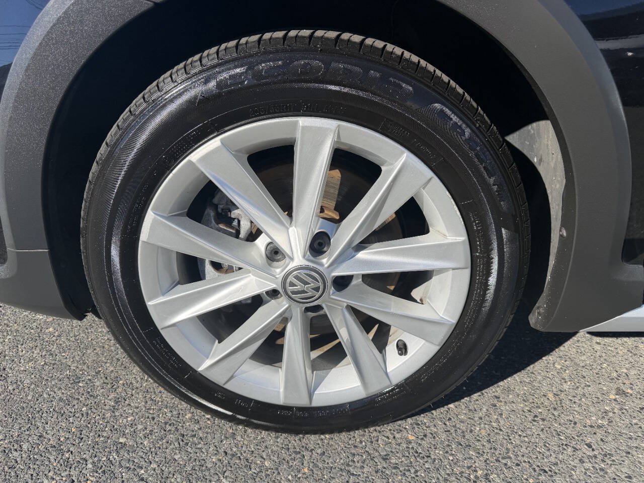 Used 2018 Volkswagen Golf Alltrack SE AWD/4WD image 11