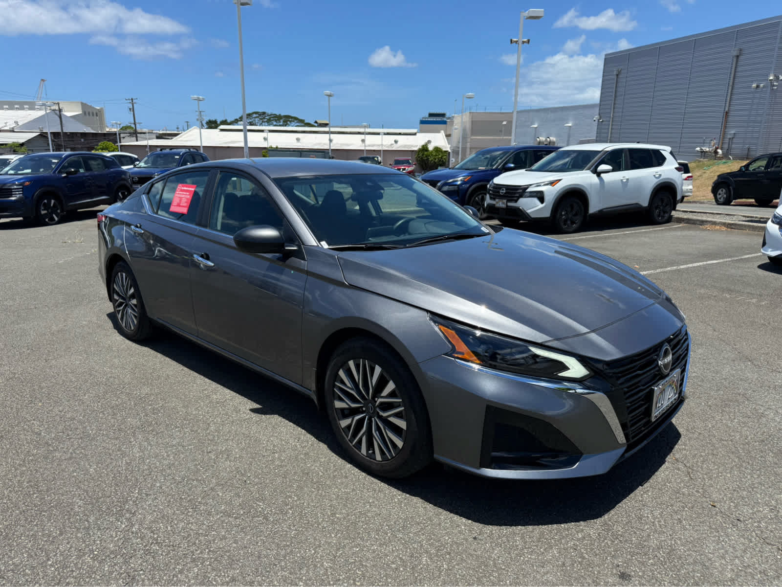 Used 2024 Nissan Altima 2.5 SV FWD image 2