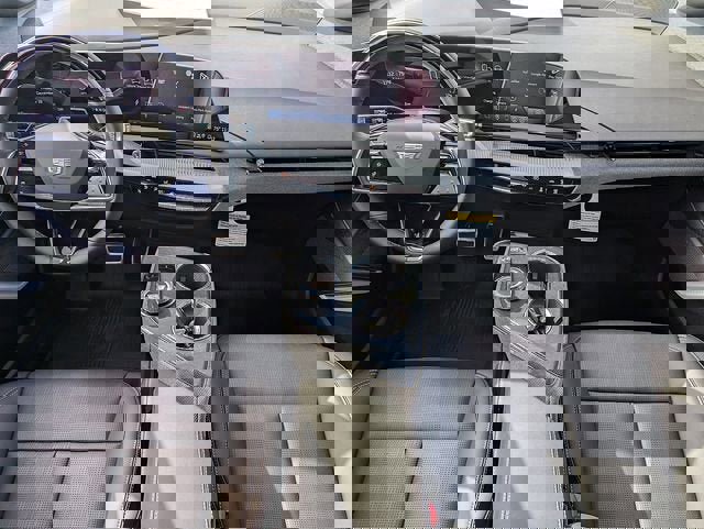 New 2026 Cadillac Optiq Luxury 2 image 16