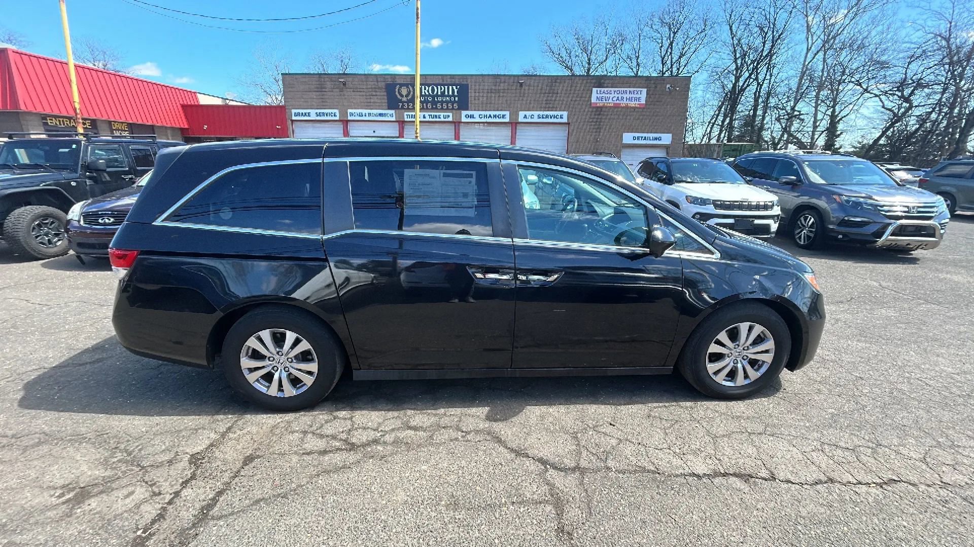 Used 2016 Honda Odyssey SE image 4