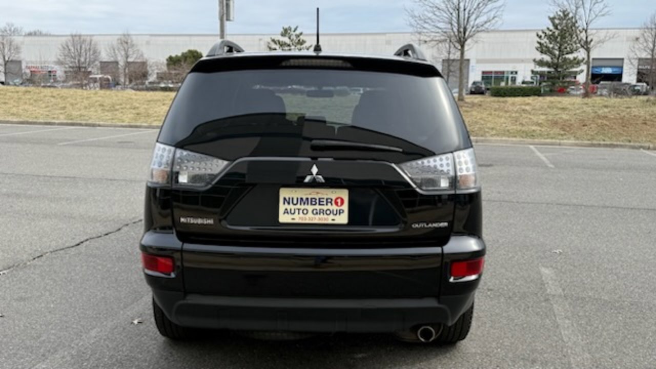 Used 2012 Mitsubishi Outlander SE image 6