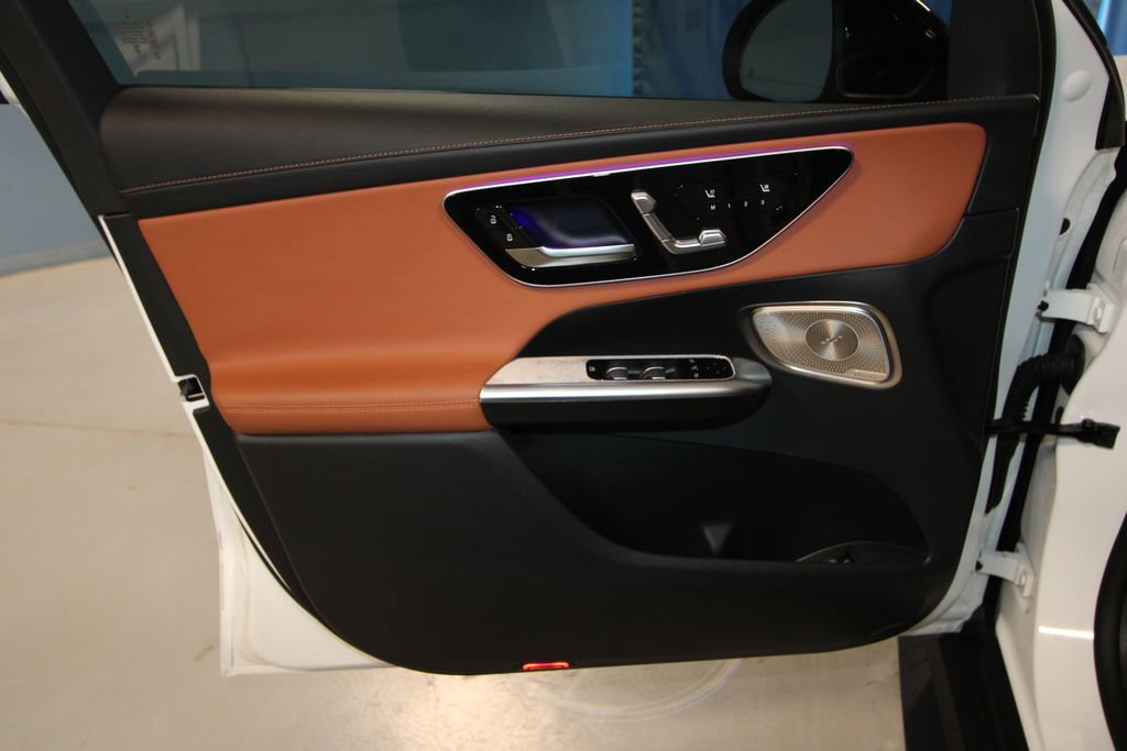 Used 2023 Mercedes-Benz GLC 300 image 5