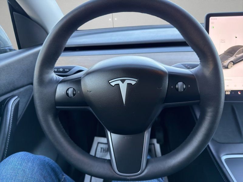 Used 2021 Tesla Model Y Long Range image 14