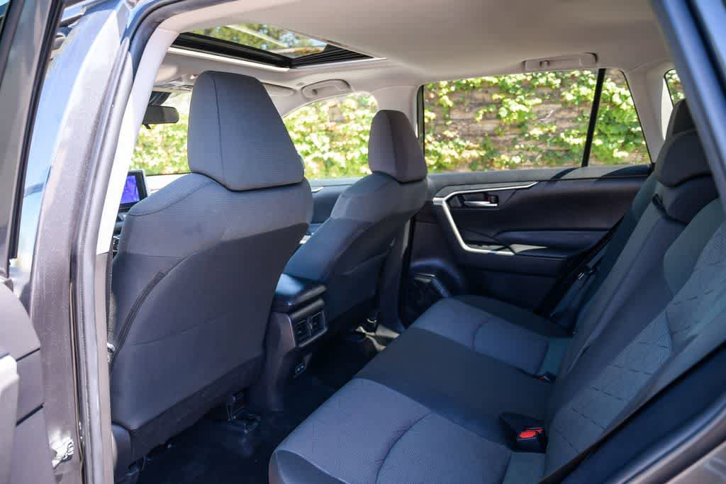 Used 2023 Toyota RAV4 XLE w/ Convenience Package FWD image 18