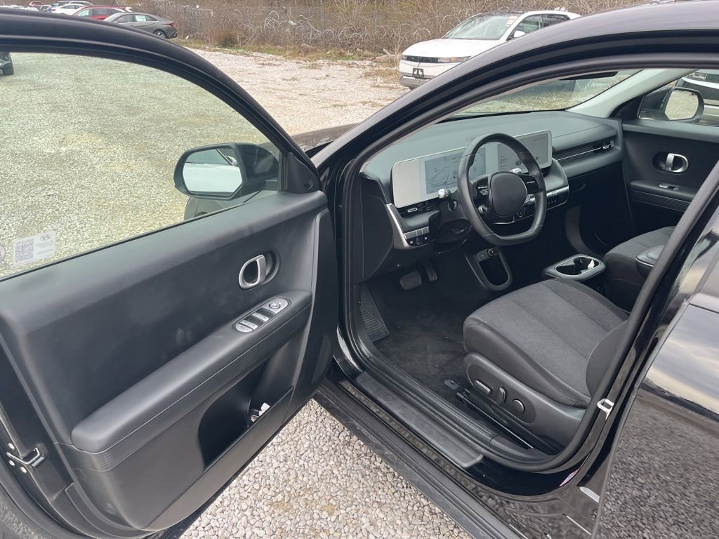 Used 2024 Hyundai Ioniq 5 SE image 9