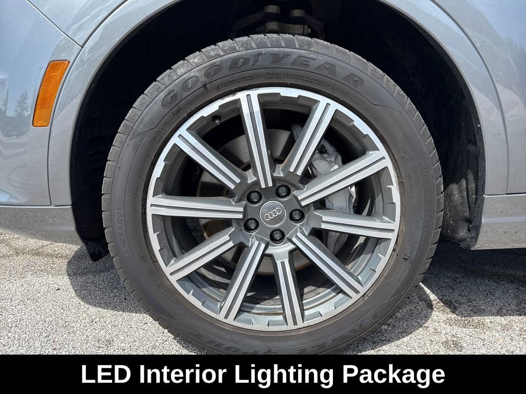 Used 2017 Audi Q7 3.0T Premium Plus AWD/4WD image 10