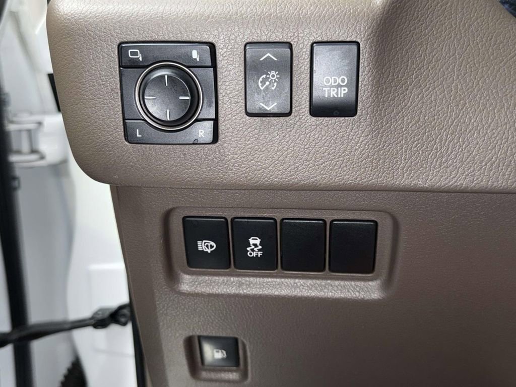 Used 2019 Lexus GX 460 Premium AWD/4WD image 27