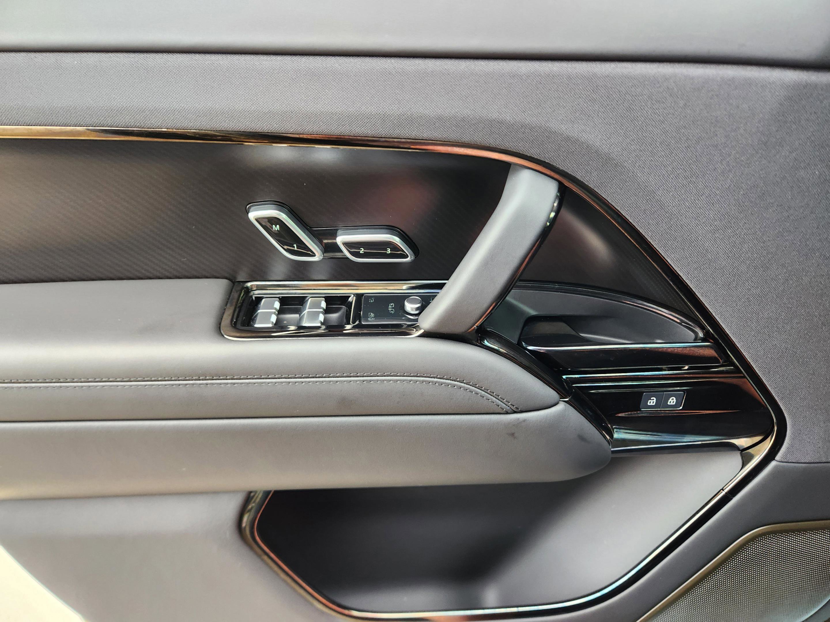 Certified 2024 Land Rover Range Rover Sport SV Edition One Carbon Bronze image 17