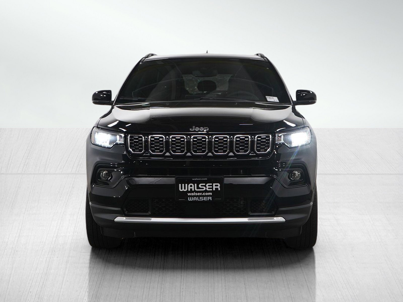 Used 2024 Jeep Compass Limited image 8