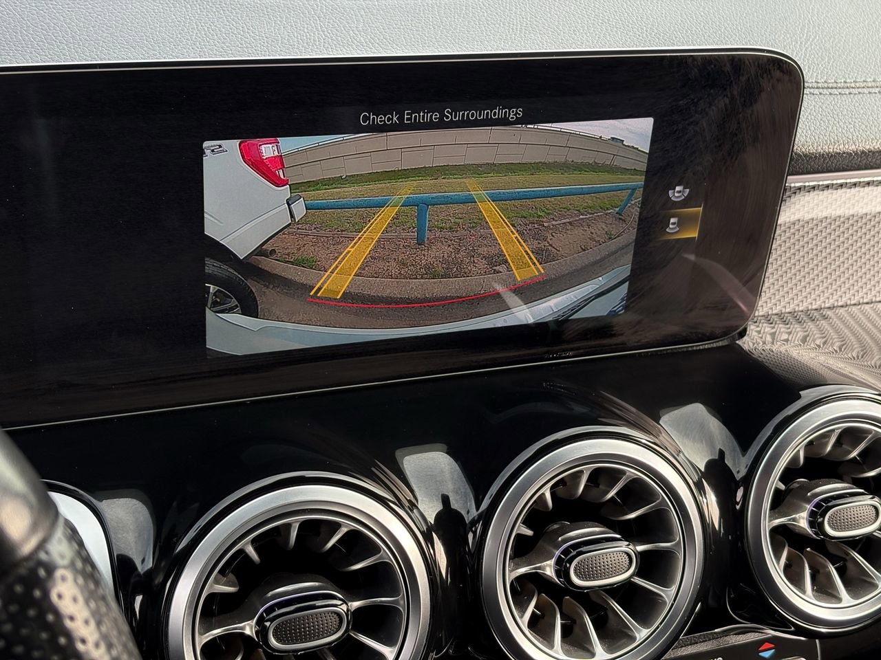 Used 2022 Mercedes-Benz GLB 35 AMG 4MATIC image 21