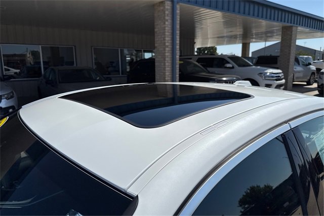 Used 2024 BMW 330i Sedan image 12