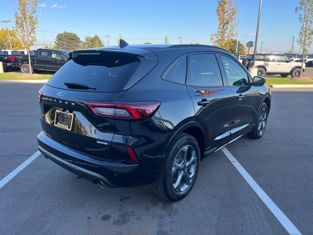 Used 2024 Ford Escape ST-Line w/ Tech Pack #1 AWD/4WD image 5
