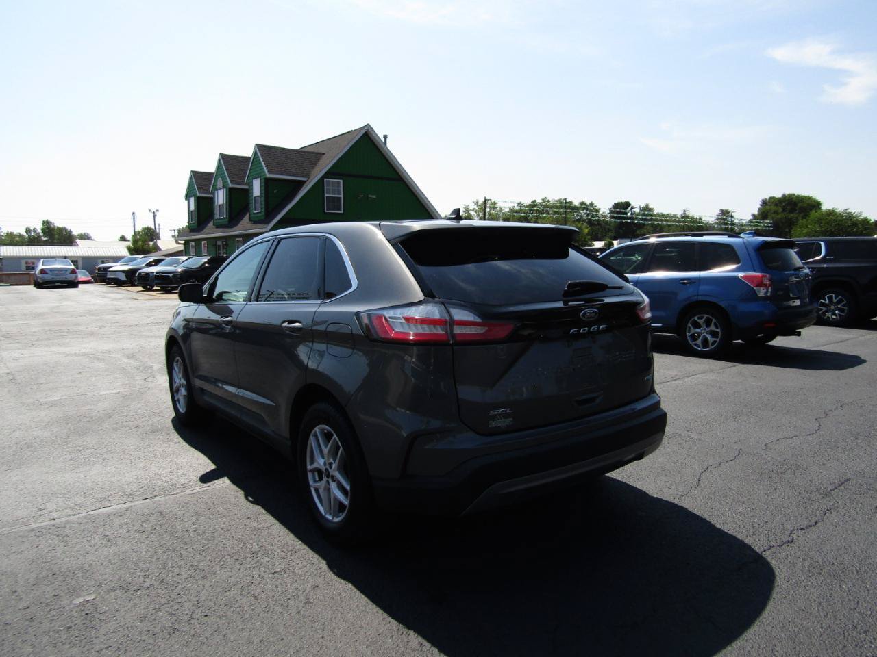 Used 2023 Ford Edge SEL AWD/4WD image 5