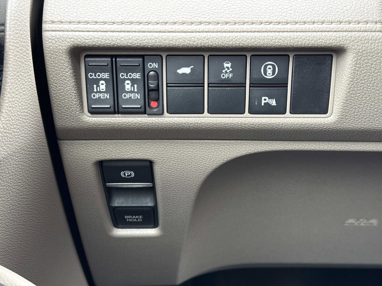 Used 2023 Honda Odyssey Elite image 13