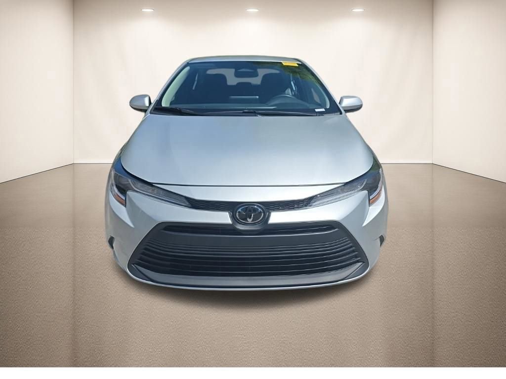 Used 2025 Toyota Corolla LE image 16