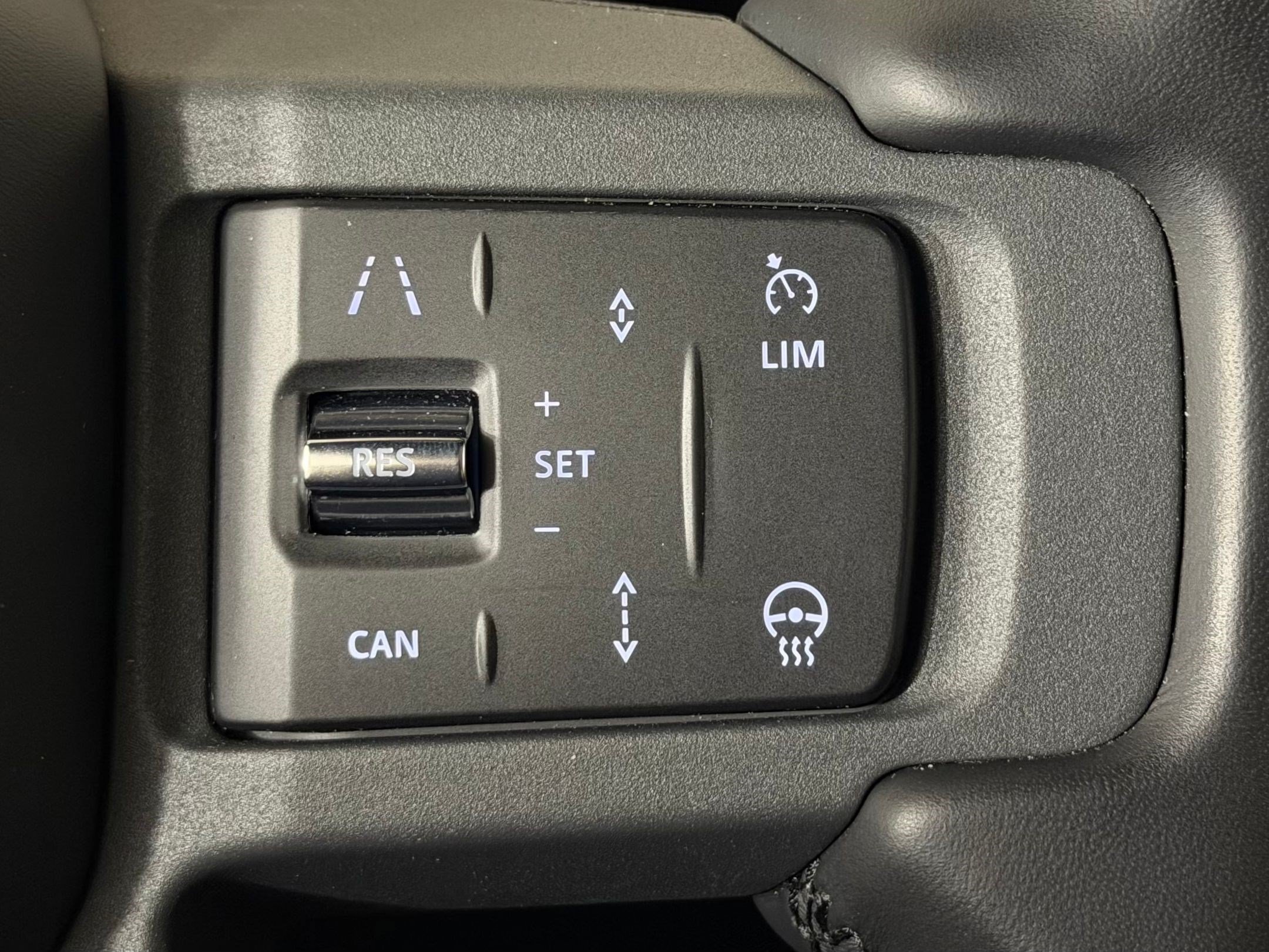 Used 2023 Land Rover Defender 90 X AWD/4WD image 16