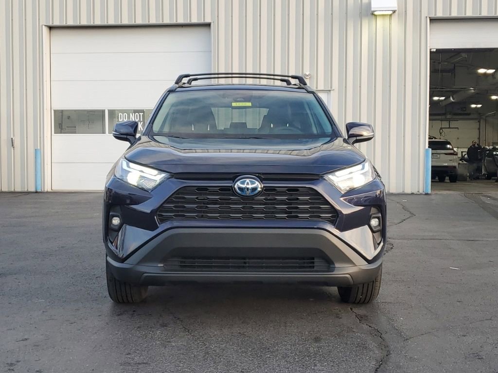 Used 2023 Toyota RAV4 XLE Premium image 2