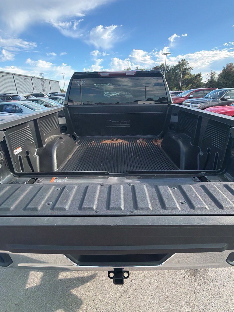 Used 2025 GMC Sierra 1500 SLT AWD/4WD image 5
