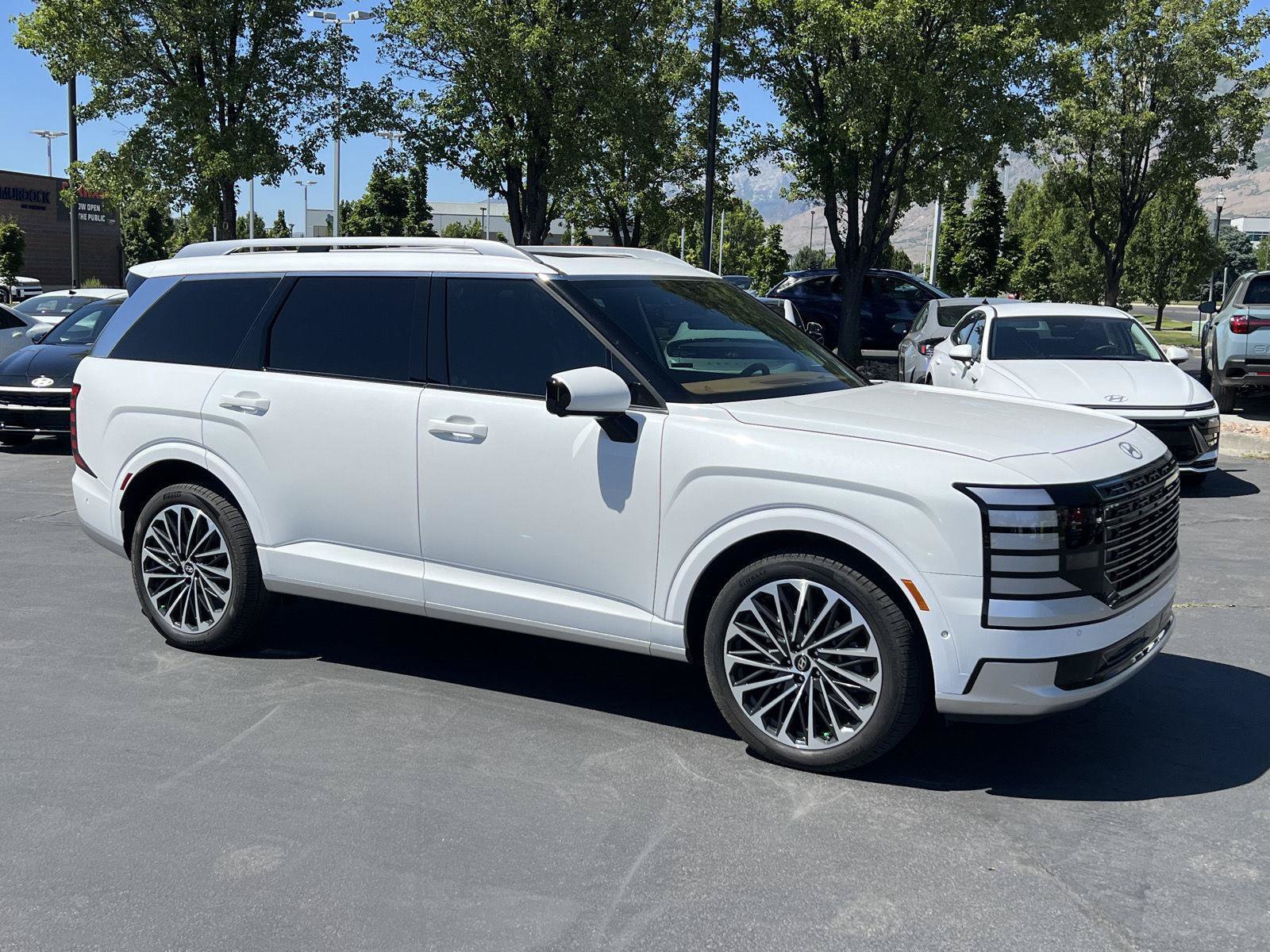 Certified 2026 Hyundai Palisade Calligraphy AWD/4WD image 5