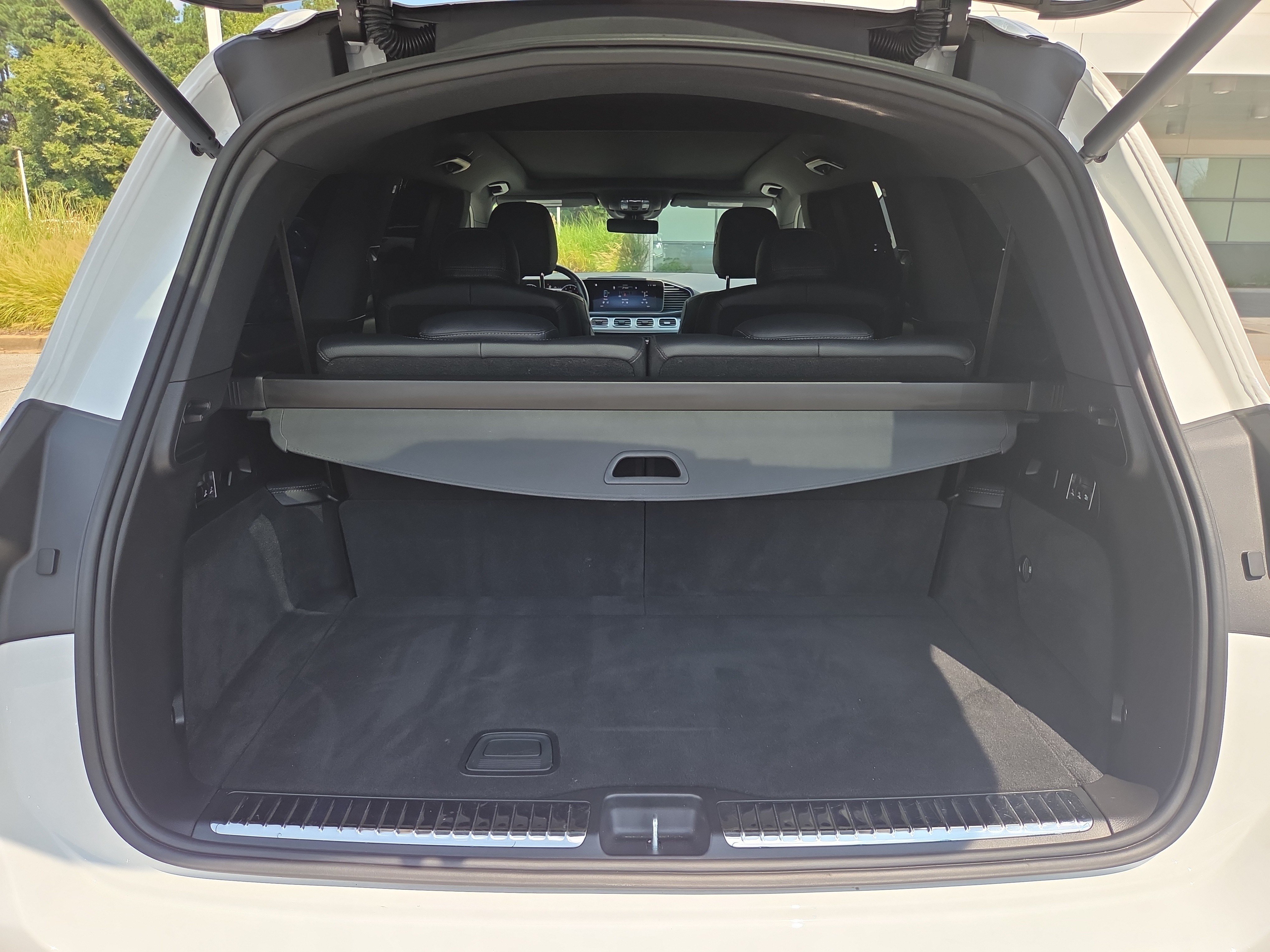 Used 2025 Mercedes-Benz GLS 450 4MATIC image 10