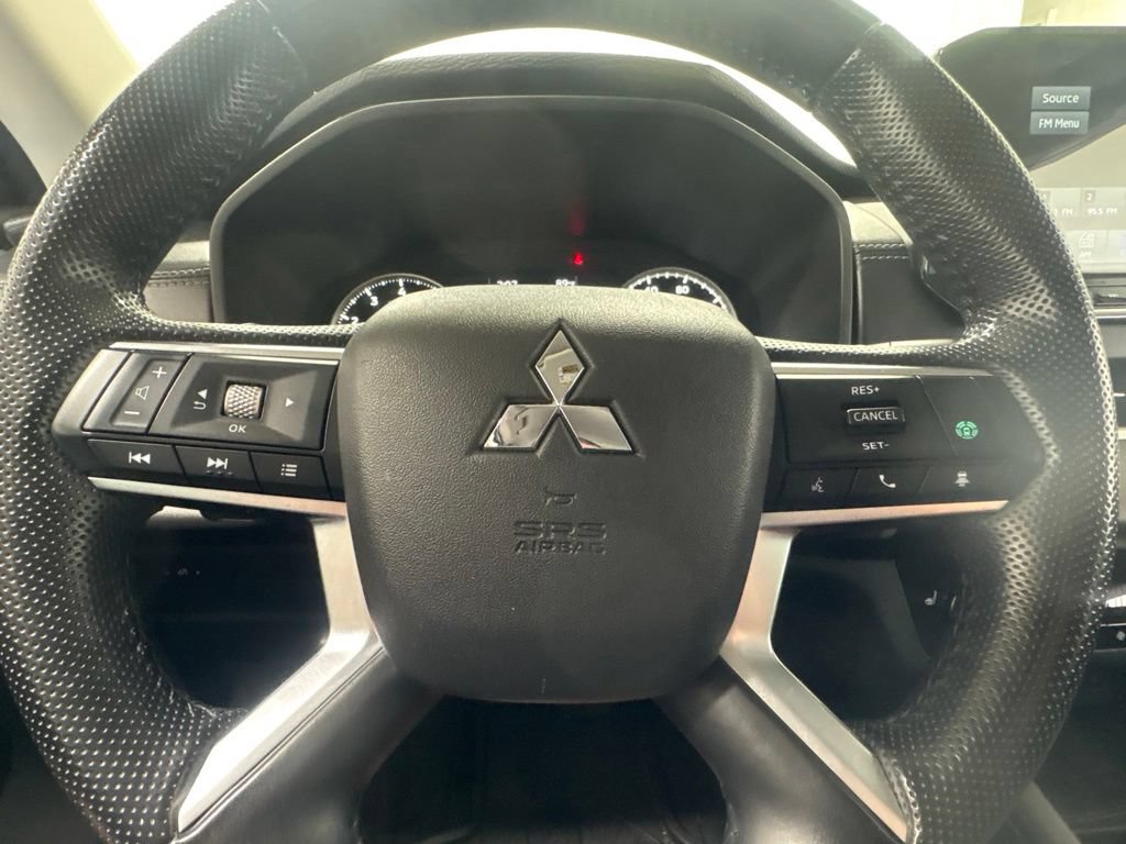 Used 2022 Mitsubishi Outlander SE AWD/4WD image 22