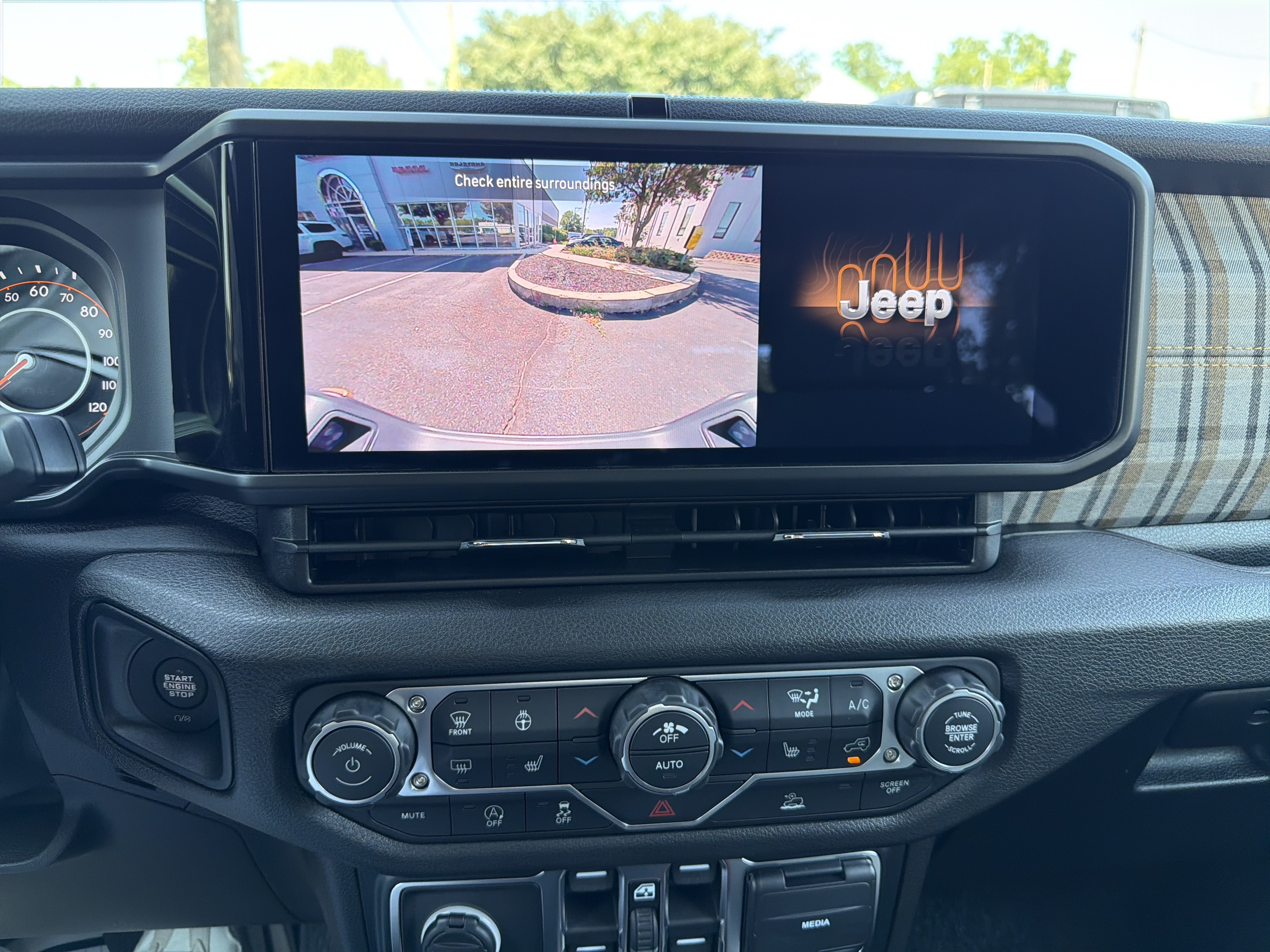 Used 2026 Jeep Gladiator Sport AWD/4WD image 36